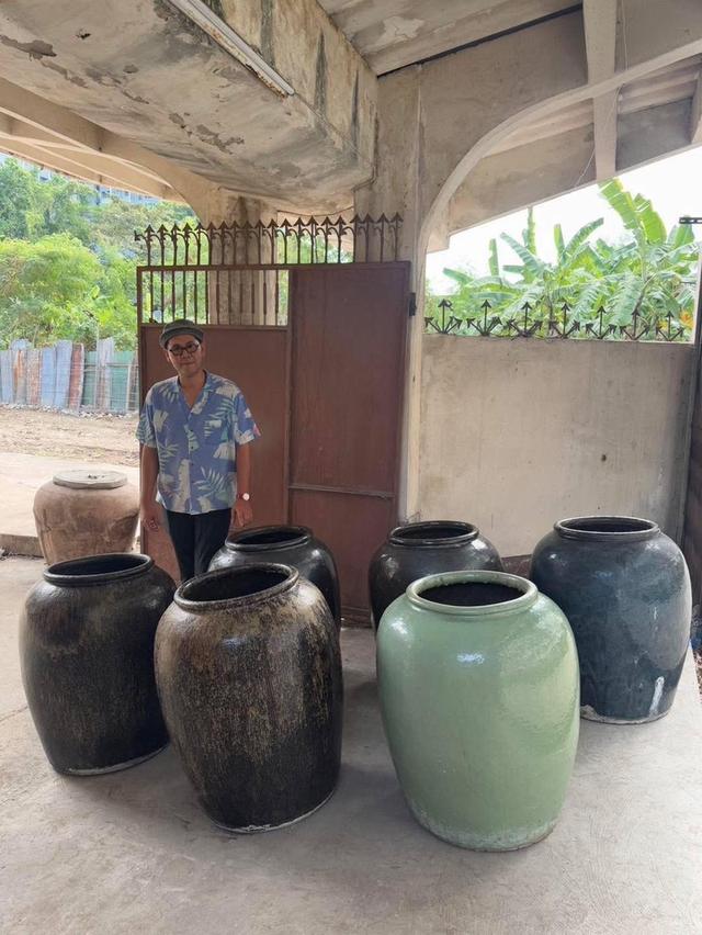 รับซื้อโอ่งเก่า