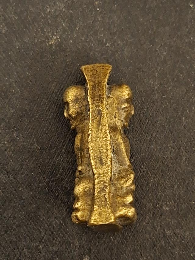 รูปหล่อหลวงปู่ทวดพิมพ์สองหน้า