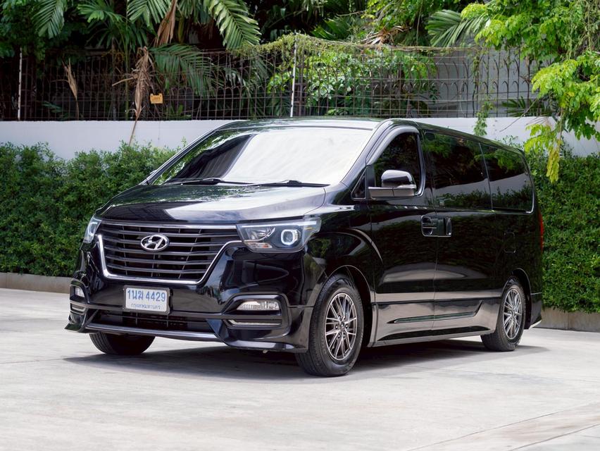 Hyundai H-1 2.5 Elite NS ปี 2022