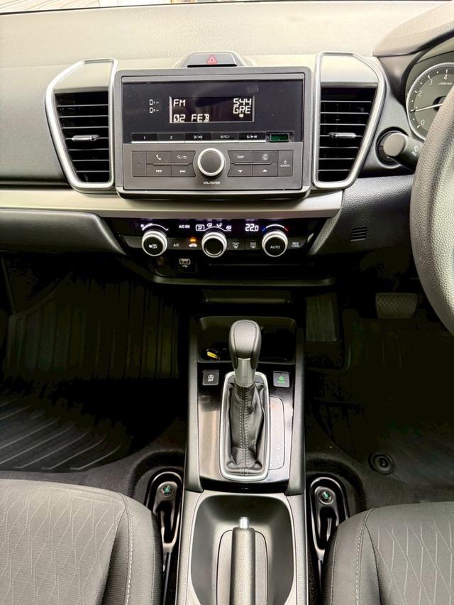  HONDA CITY 1.0V 2022 สีขาว เจ้าของมือเดียวป้ายแดง  7