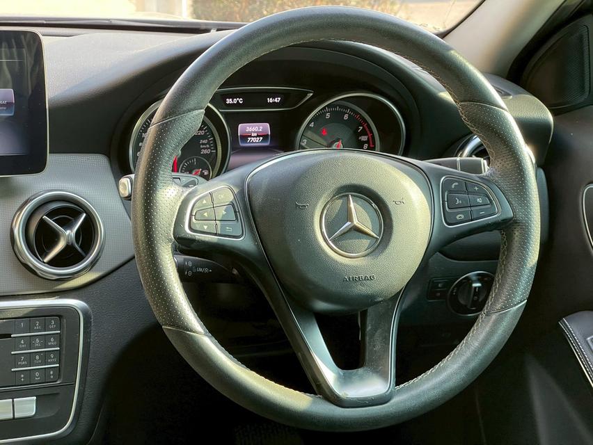 รหัสรถ PJP5575 2018 BENZ GLA200 รูปที่ 6