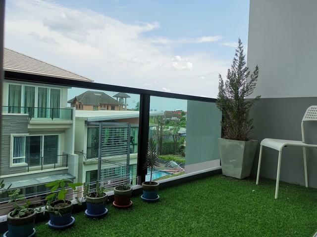 ให้เช่าทาวโฮม 3 ชั้น 21 ตรว. สตรีวิทยา 2 ย่านลาดพร้าว 71 วังหิน สนานิคม ( รีโนเวทใหม่ทั้งหลัง )