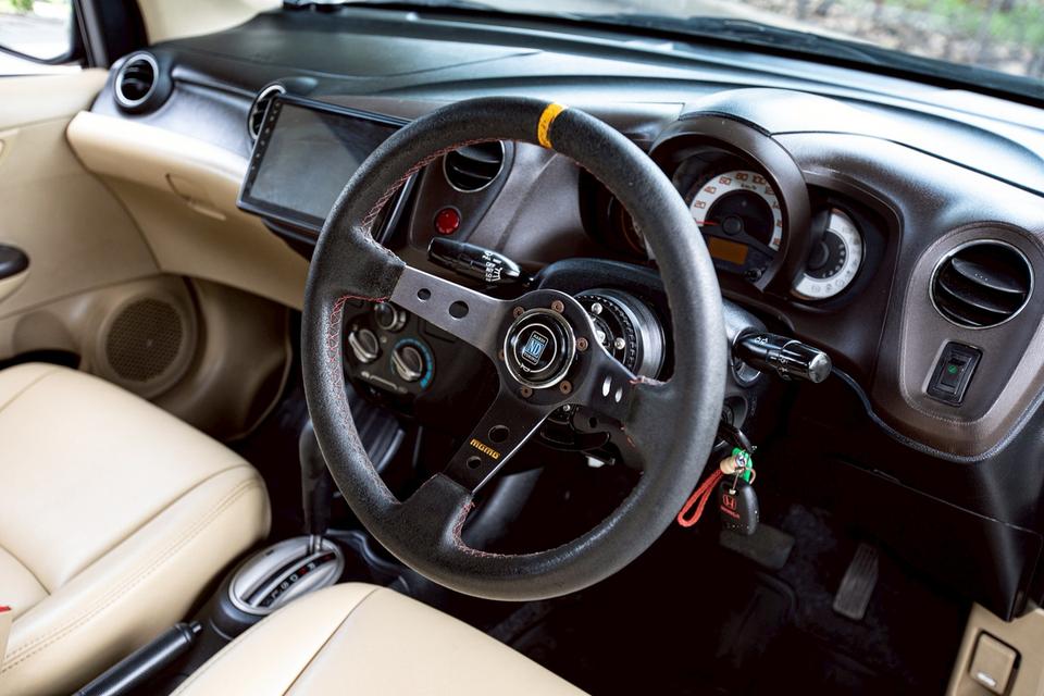 ขาย Honda Brio 1.2V ปี12 11