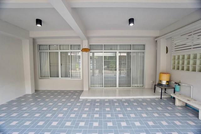 ให้เช่าทาวน์โฮม3ชั้นหมู่บ้านอยู่เจริญรัชดาภิเษกซอย3 ใกล้MRTพระราม9 2