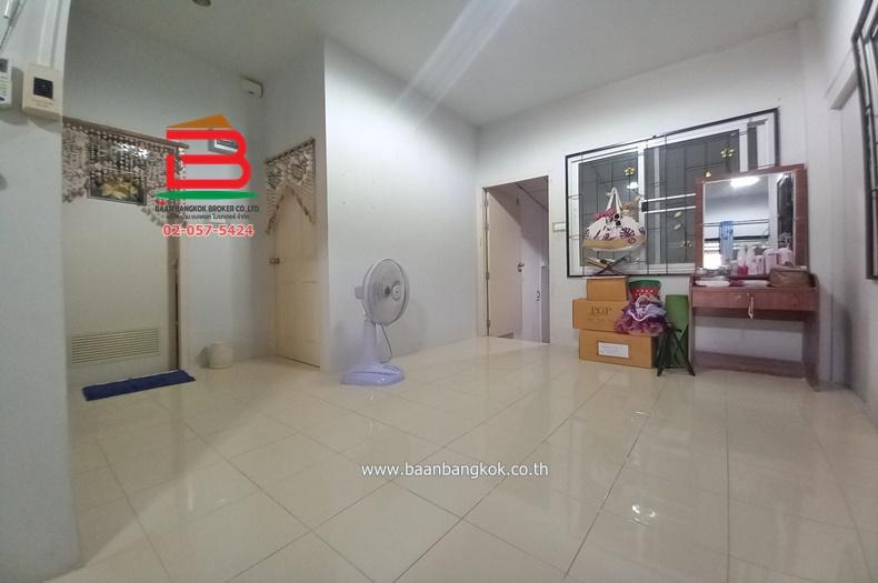 บ้านเดี่ยว 1 ชั้น หมู่บ้าน นันทวัน 10 เนื้อที่ 34.9 ตรว. (ซอยเลียบวารี 37) ถนนเลียบวารี แขวงโคกแฝด เขตหนองจอก กรุงเทพฯ 6