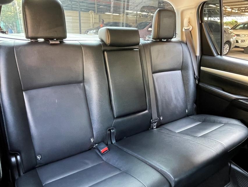 TOYOTA HILUX REVO DOUBLE CAB 2.8 HIGH 4WD ปี 2022 AUTO 4X4 สภาพนางฟ้า รูปที่ 11
