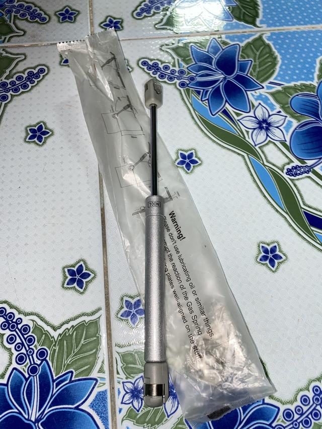 โช้คยกเบาะมอไซค์ สีเงิน 2