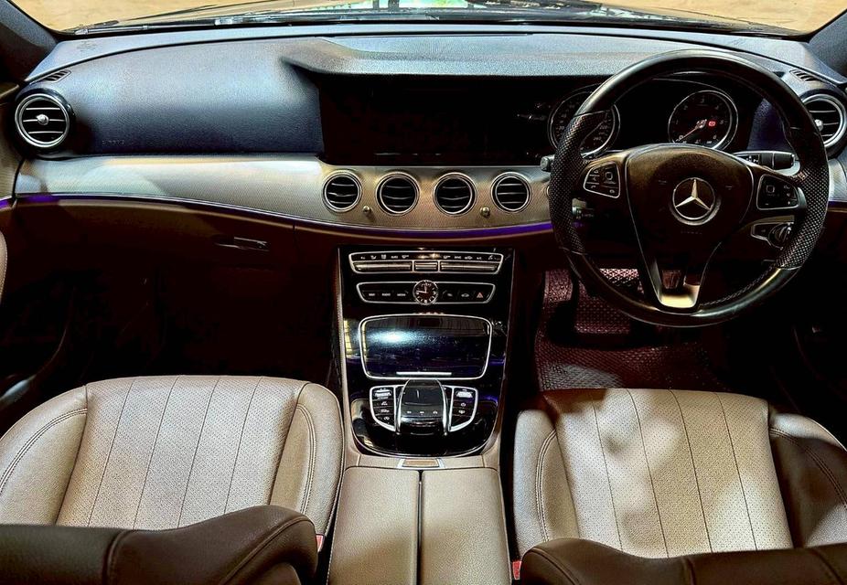 Mercedes-Benz E220d Avantgarde W213 ปี 2017 9