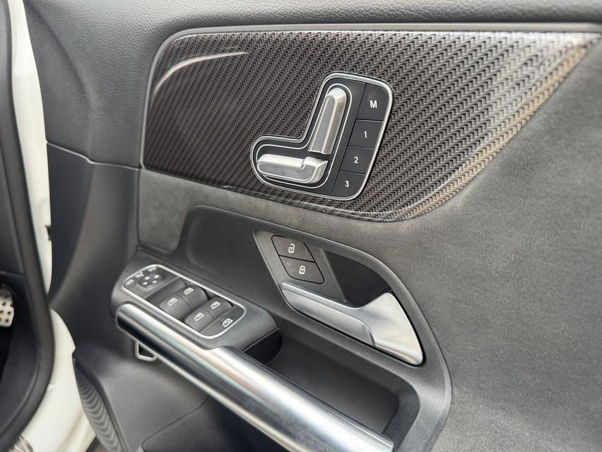 Benz Gla200 Amg ปี 2022 สีขาว ไมล์ 55,xxx Km 12