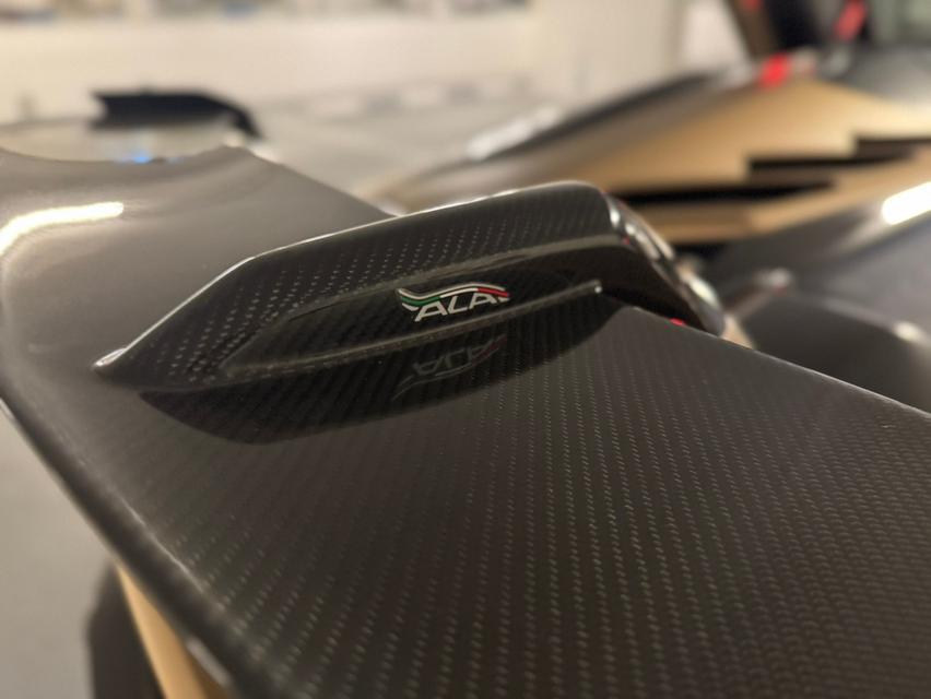 Lamborghini Aventardor SVJ Roadster รูปที่ 8