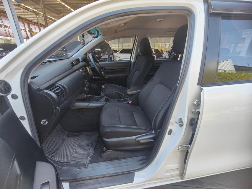 Toyota Revo 2.4 J D-Cab MT ปี 2018 8