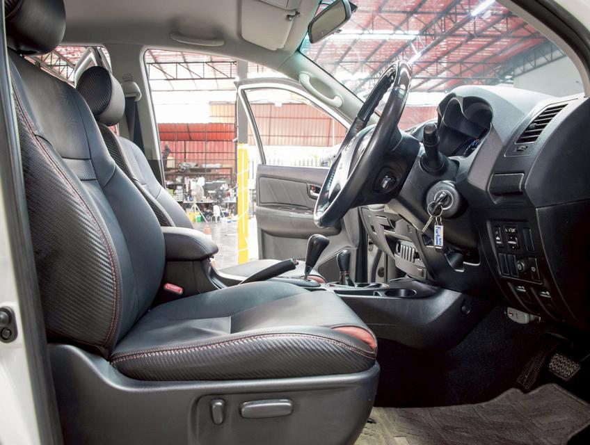 TOYOTA FORTUNER 3.0 TRD Sportivo 4WD ปี 2014 9