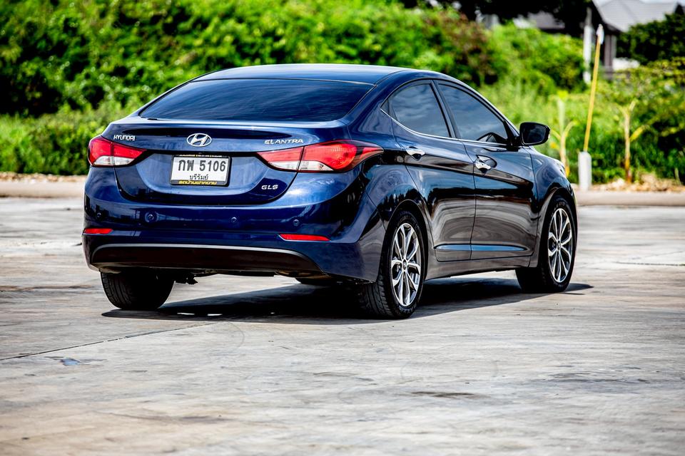 Hyundai Elantra 1.8 รุ่นท๊อป ปุ่มสตาท์ ปี 2015 สีน้ำเงิน เกียร์ออโต้   6