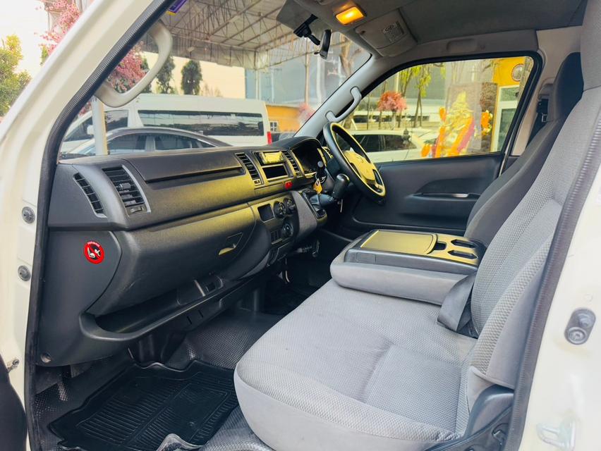 TOYOTA HIACE 3.0 D4D ตู้เตี้ยทึบ ปี 2019 9