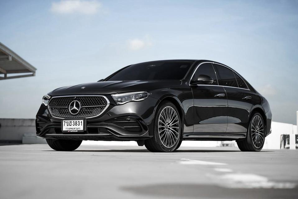 ✨Mercedes-Benz E350e AMG ปี 2025 รถสวย ใช้งานมือเดียว วารันตีอยู่ครบถึง 2028