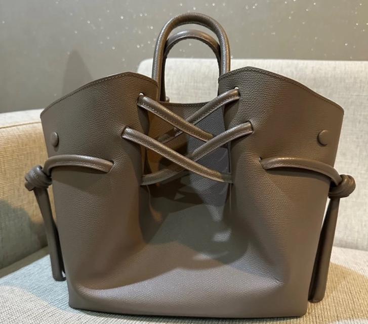 กระเป๋า Fundao Ava Grained Leather shoulder Bag 1