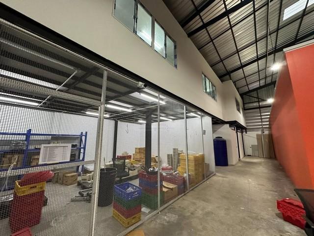 ให้เช่าโกดัง ซอยนวลจันทร์ 21 ใกล้เลียบด่วน ใกล้ BTS รามอินทรา ก.ม.6 รถเทรลเลอร์เข้าออกได้ 3