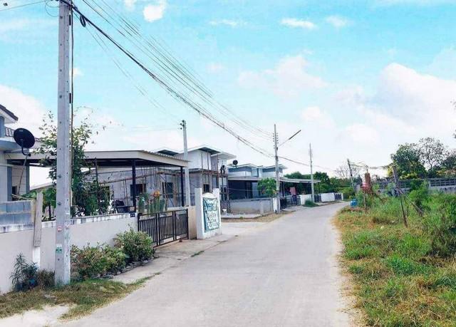 ขายที่ดินตัวเมืองพนัสนิคม บนเนื้อที่ 287 ตรว.เหมาะสำหรับ:ปลูกบ้าน, หอพัก, บ้านจัดสรร, แบ่งล็อค 5