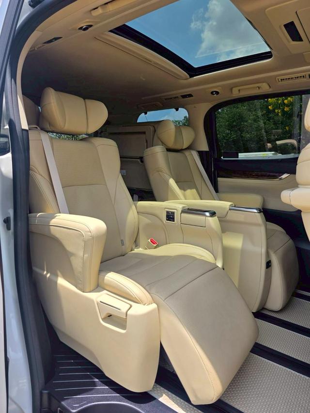 Toyota Alphard 2.5 Hybrid GF สีขาว ปี 2020 ไมล์ 140,000กม. 12