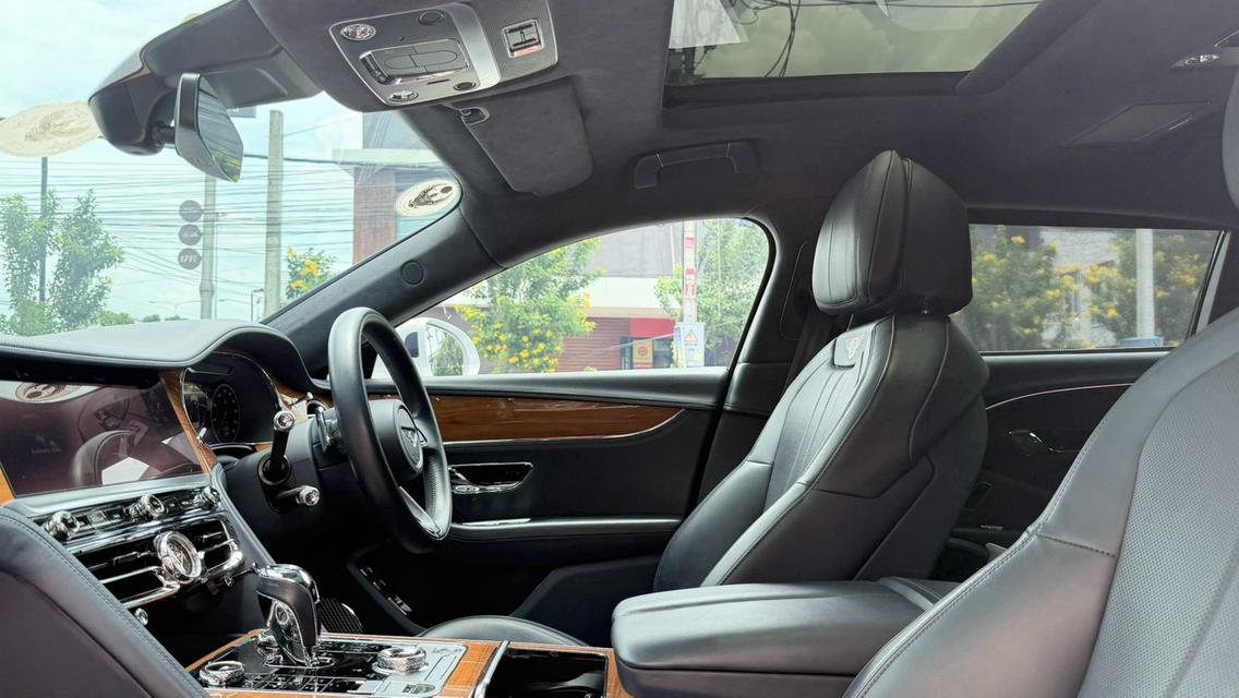 Bentley Flying Spur 2.9 Hybrid 4WD 2022จด23 สีขาว รถศูนย์ AAS วารันตียังเหลือต่อได้ ออฟชั่นเต็มสุด รูปที่ 8