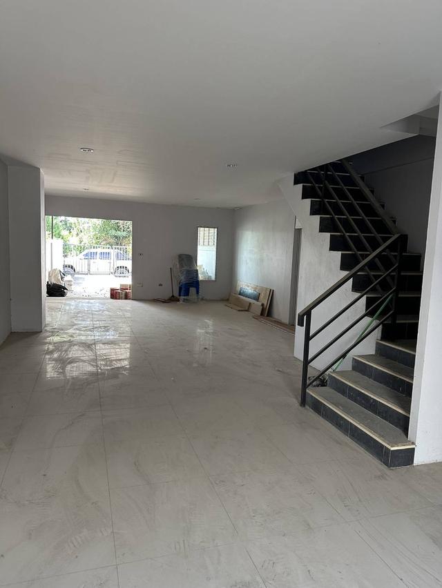 Town home 2 storage in samparn soi2 police academy college nakornpatom 5