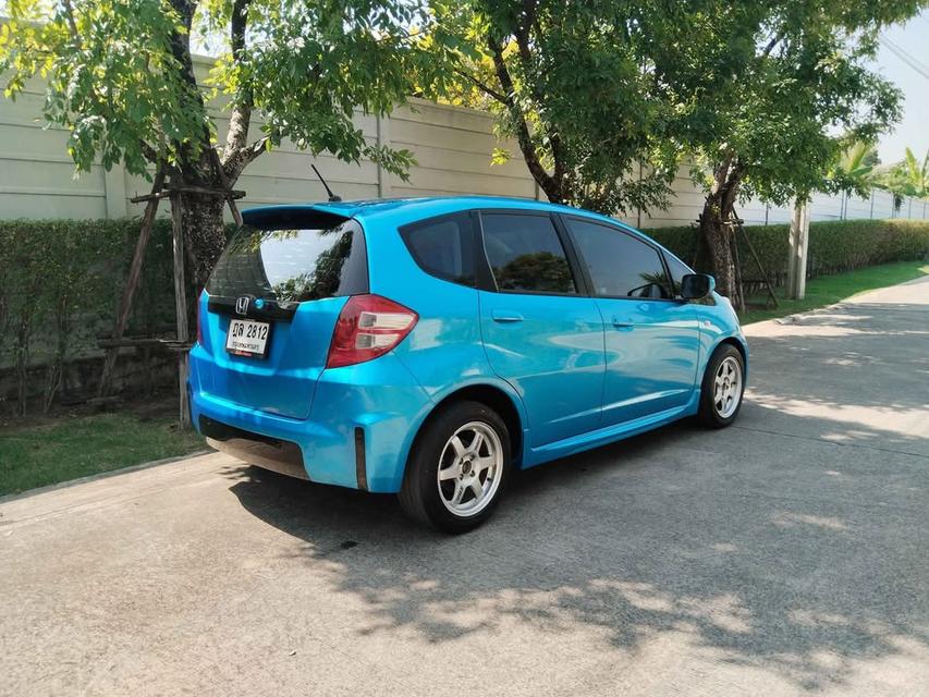 Honda Jazz ปี 2010 หล่อๆ 3