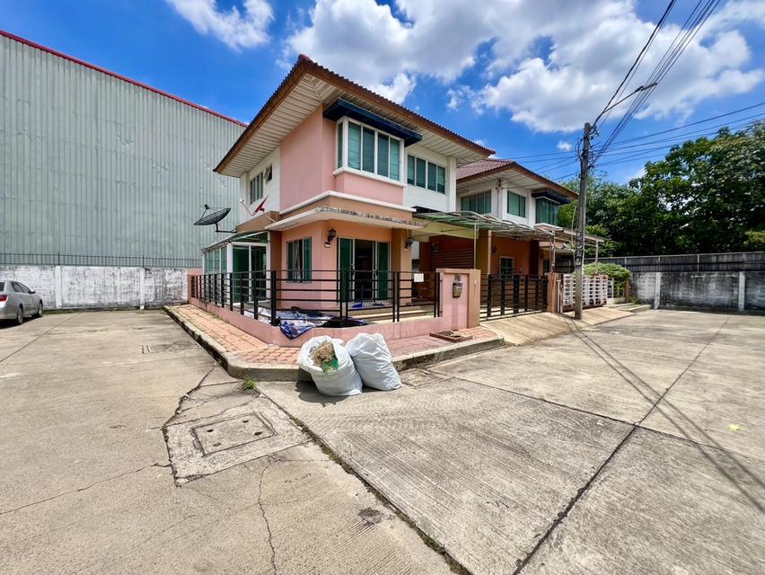 ✨ขายบ้านแฝด 2 ชั้น หลังมุม หมู่บ้านกฤษดา-ลากูน (ปิ่นเกล้า-พระราม5) เข้าออกได้ทั้งถนนกาญนาภิเษก และถนนนครอินทร์ 4