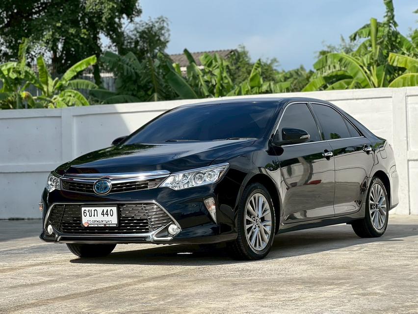 ปี 2015 TOYOTA CAMRY, 2.5 HV PREMIUMโฉม ปี12-18 สีดำ เกียร์ออโต้ เบนซิน/ไฮบริดตัวท็อปสุด มือเดียวป้ายแดง