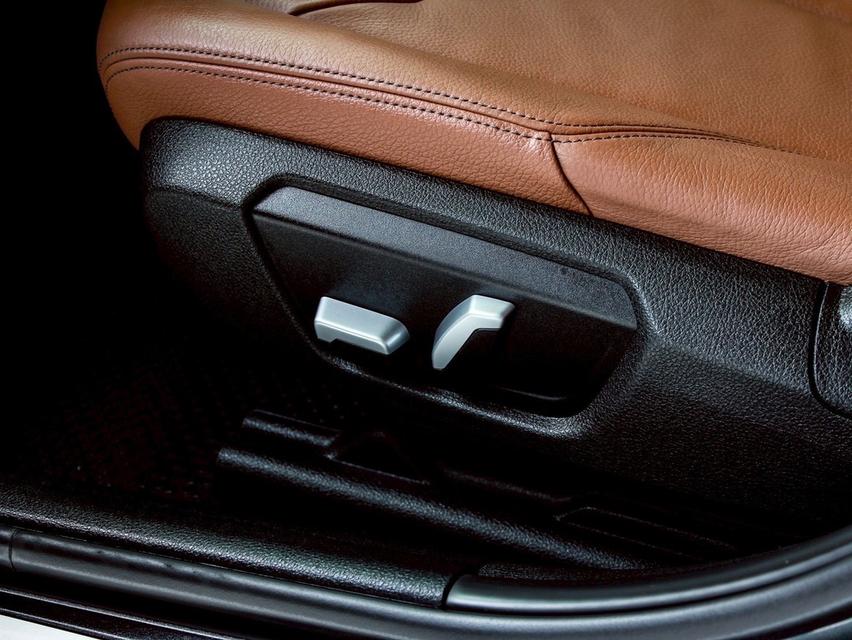 BMW SERIES3, 330e LUXURY (LCI)ปี 2017 โฉม F30 ปี12-20 รูปที่ 13