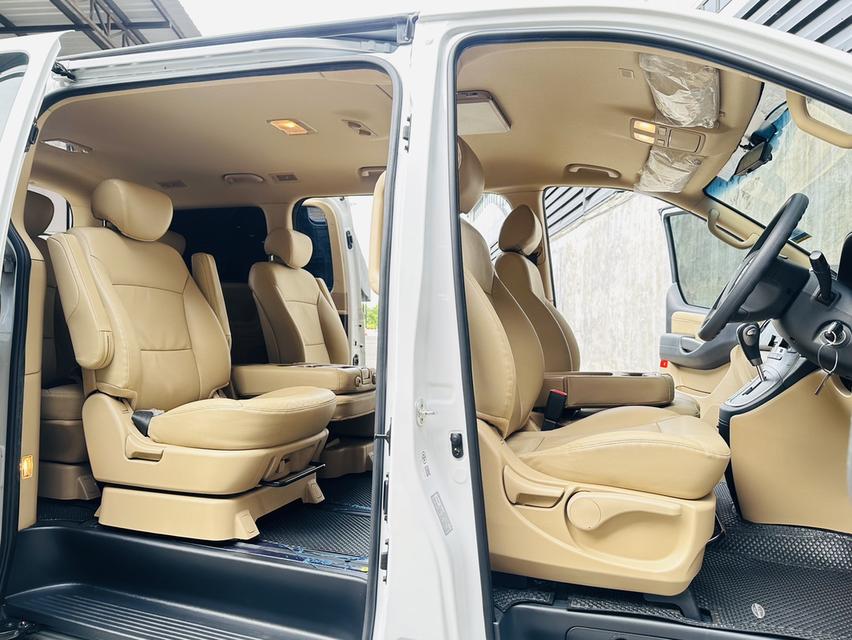 2022 Hyundai H-1 Elite NS (11ที่นั่ง) 90,000 km. โทร.0922639576 เอ๋  13