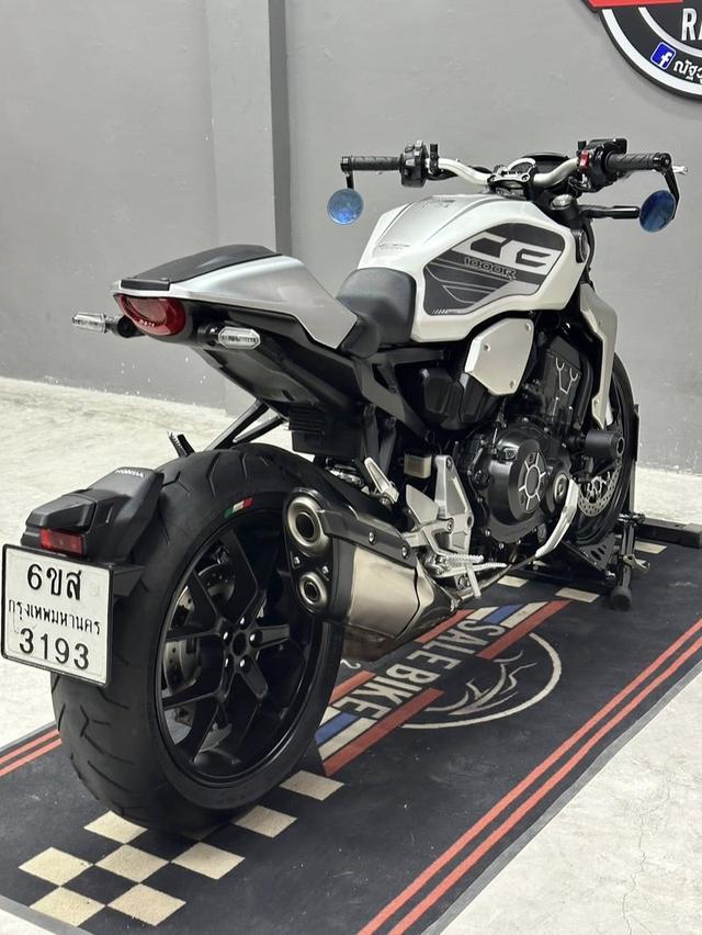 ออกรถ 0 บาท CB1000R แต่งเต็มพร้อมหล่อ  19