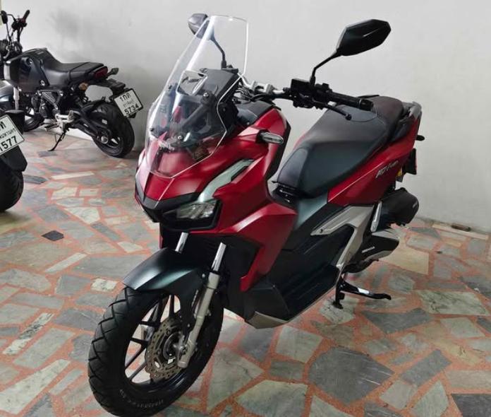 ปล่อยขาย Honda ADV160 สีแดง  7