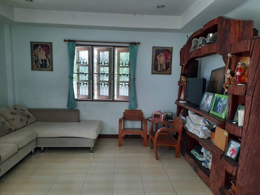 บ้านเดี่ยว สองชั้น พร้อมที่ดิน131 ตรว. 3