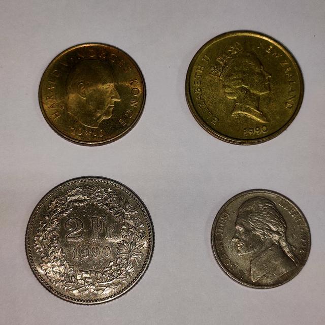 เหรียญต่างประเทศเก่าขายยกเซ็ต