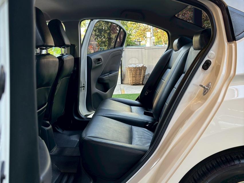 HONDA CITY 1.5 V i-VTEC ปี2017รถบ้านแท้ สภาพกริ๊บๆ พร้อมใช้งาน 14