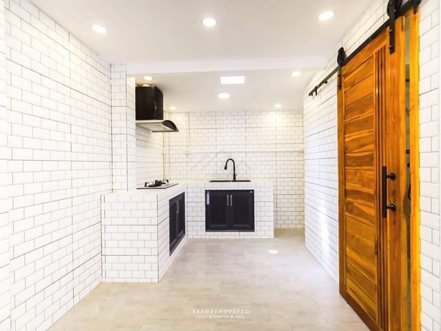 ขายทาวน์เฮ้าส์ 2 ชั้น รีโนเวทใหม่สวย สไตล์ มินิมอล หมู่บ้านสวนทิพย์ คลองลำเจียก12 ใกล้เลียบด่วน 6