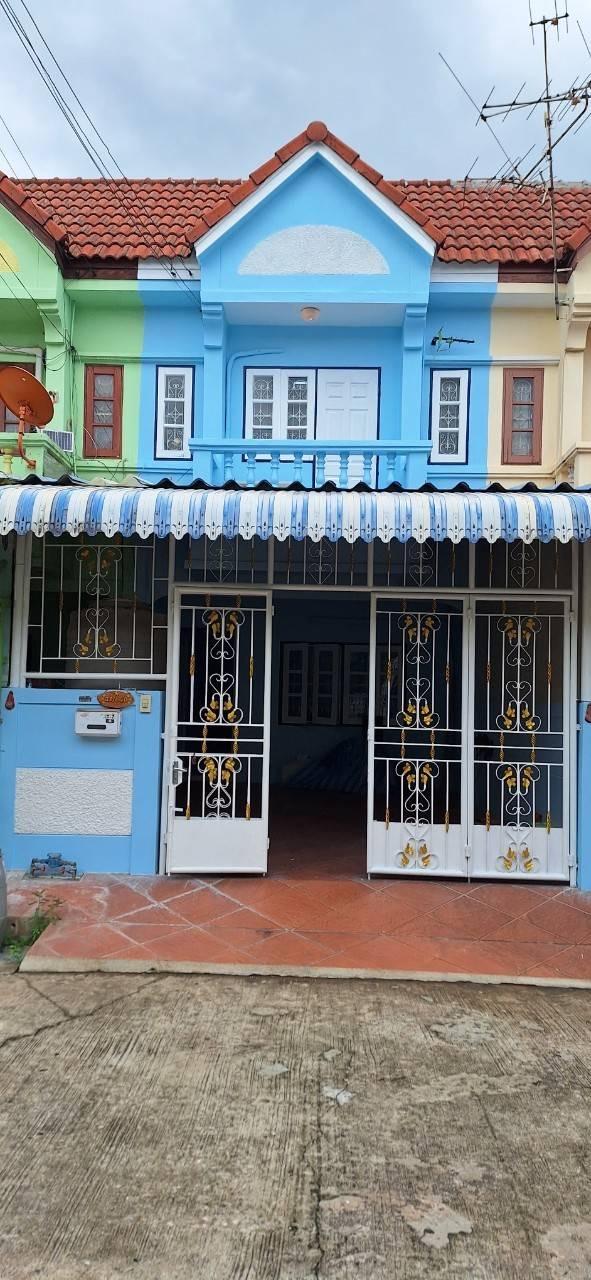 ขายบ้านทาวน์เฮ้าส์ ทำเลดีใกล้เดอะมอลล์บางแค MRT หลักสอง รีโนเวทใหม่ พร้อมเข้าอยู่! 1