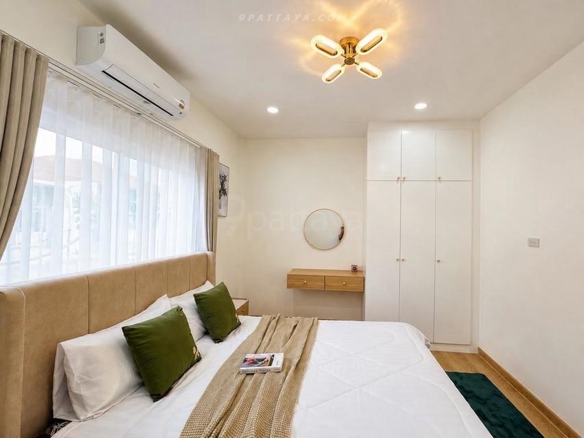 For Sale — Corner Detached House at Eakmongkol 4/1, Khao TaloCorner detached house for sale at Eakmongkol 4/1, Khao Talo. Located in a good residentia 8