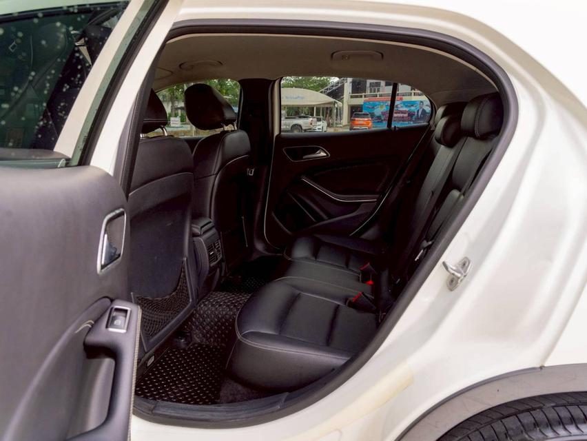 ขาย Benz Gla200 1.6Urban ปี16 15