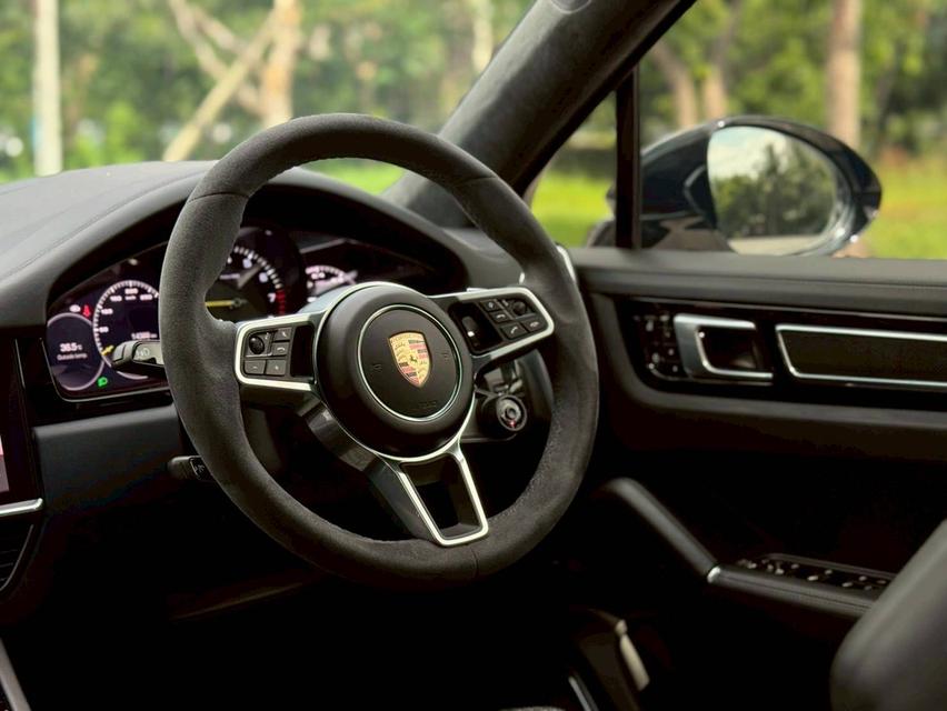 Porsche Cayenne e-hybrid Lightweight Coupe 2020 ไมล์หมื่นกว่าโลเท่านั้น น้อยสุดในตลาด 10