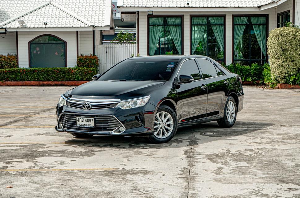 Toyota CAMRY 2.0 G Sedan AT 2015ไมล์ 94,xxx km. !!! ราคา 449,000 บาท.