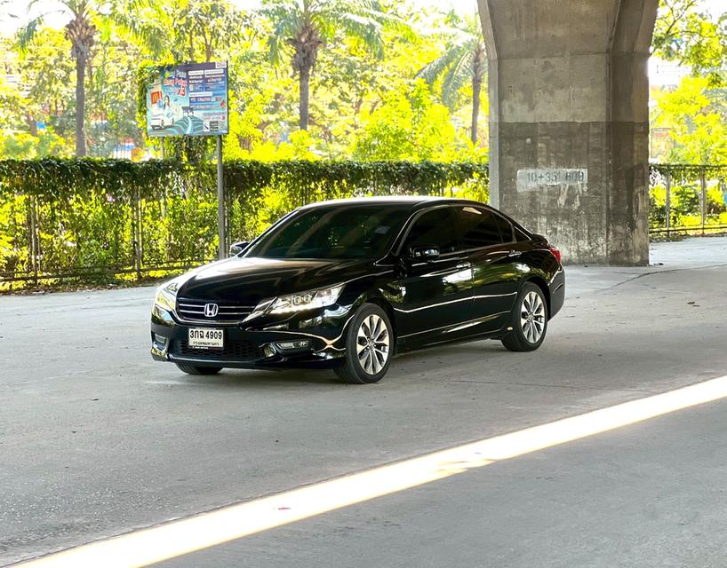 ขายรถ Honda Accord 2.4EL ปี 2014 สีดำ เกียร์ออโต้ 3