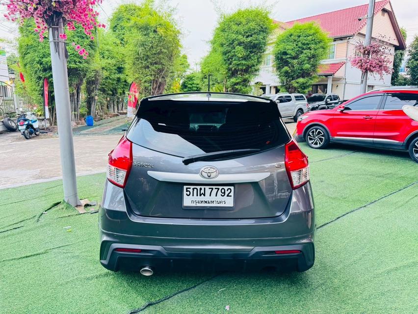 2014 Toyota YARIS 1.2 E Hatchback 7