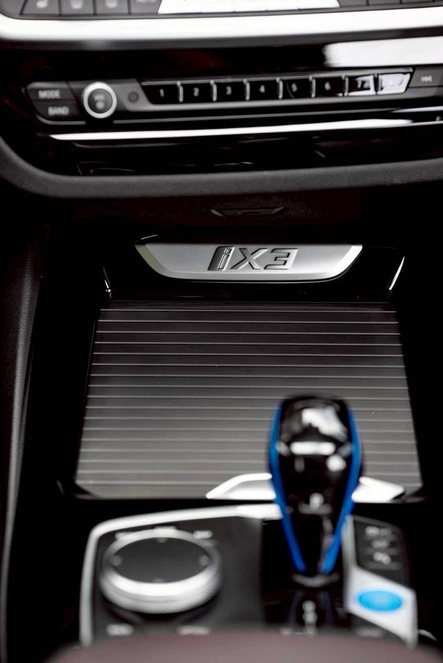 รหัสรถ PR6969 BMW iX3 M-Sport Pro Package (Model G01 LCI)