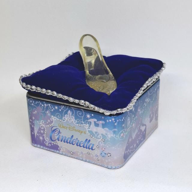 กล่องเหล็ก Cinderella ซินเดอเรลล่า