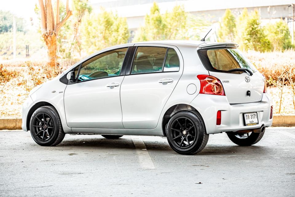 Toyota Yaris 1.5J ปี 2012 เกียร์ออโต้ สีเทา 7