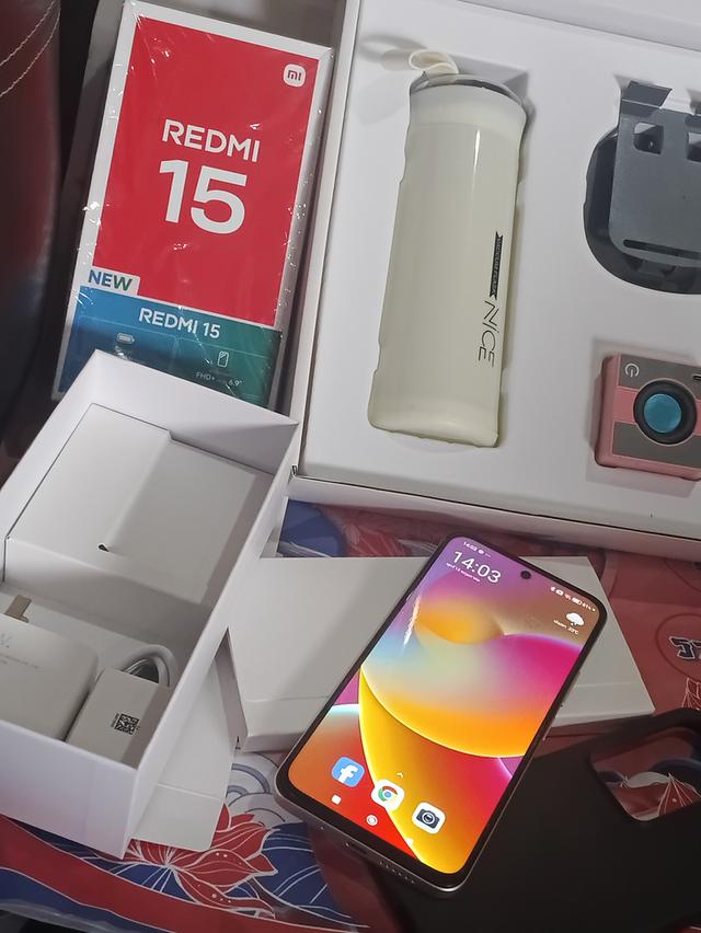redmi 15 8/256 ครบกล่องเครื่อง 3 เดือน ของแถมของเบ้อเร่อ