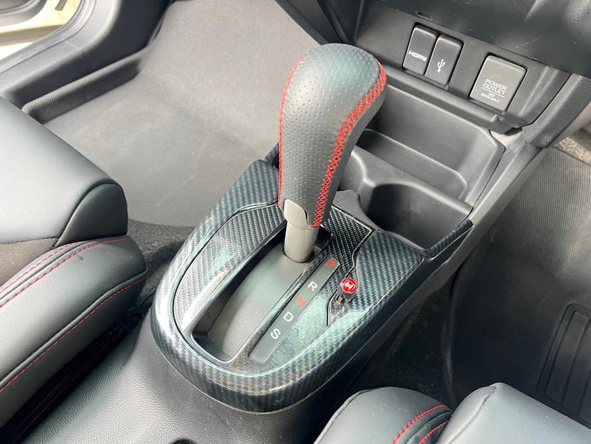 รหัสรถ AP8959 Honda Jazz 1.5 SV ปี 2015 13