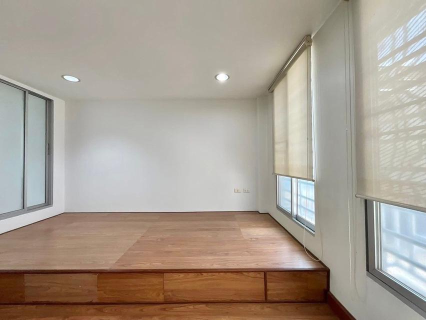 บ้านกลางเมือง บริติช ศรีนครินทร์ ราคาถูกสุด หลังมุม สภาพดี พร้อมอยู่ 9