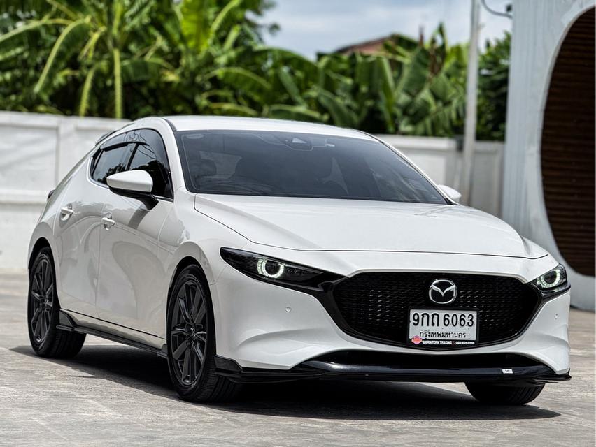 รหัสรถ WRT6063 2020 MAZDA MAZDA3, 2.0 SP SPORTSโฉม ปี19-ปัจจุบัน 5Dr สีขาว ตัวท็อปสุดในตลาด 17
